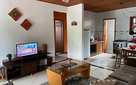 Lumiar centro com Wi-FI aconchegante apartamento com 2 quartos mobiliado com ventiladores